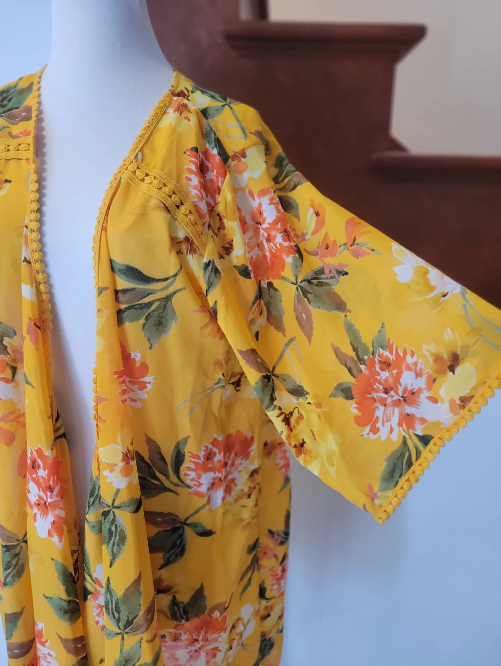 Emory Park Yellow Floral Lightweight Kimono Size L